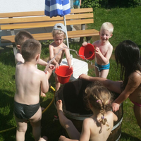 Maxis-beim-plantschen-2016-0001.png