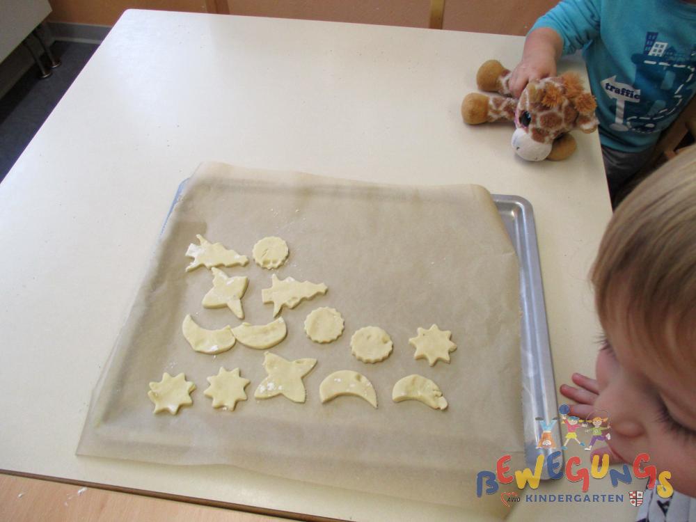 Minis beim Backen - Kindergarten im Brombachtal/Odenwald